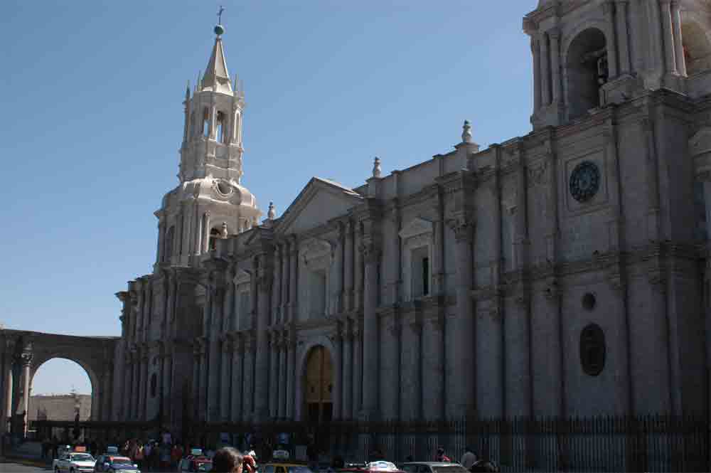 30 - Peru - Arequipa, plaza de armas, catedral